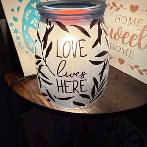Love Lives Here Scentsy Large Wax Warmer
